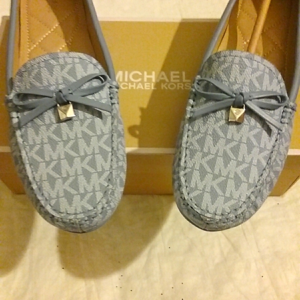 Michael Kors NIB Moccasin 7 Lt. Blue - Picture 1 of 6